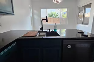 3029 W Villa Cassandra Dr, Phoenix, AZ 85086 - Photo 17