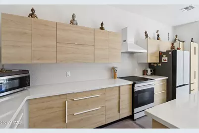 7002 S 38th Place, Phoenix, AZ 85042 - Photo 13