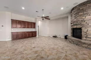 9852 W Hedge Hog Pl, Peoria, AZ 85383 - Photo 11