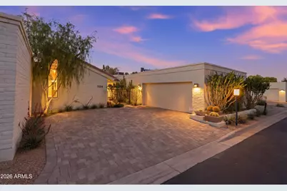 7334 E Krall Street, Scottsdale, AZ 85250 - Photo 1