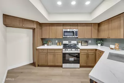 4153 W Aries Drive, Phoenix, AZ 85053 - Photo 11