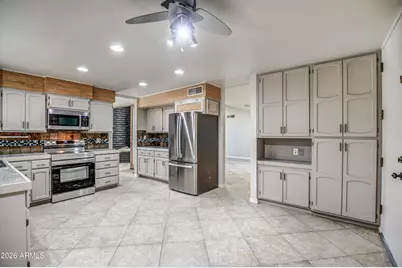 8647 E Devonshire Avenue, Scottsdale, AZ 85251 - Photo 39