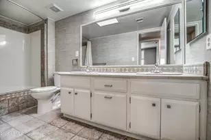 8647 E Devonshire Ave, Scottsdale, AZ 85251 - Photo 29