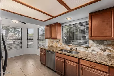 9707 W Kerry Lane, Peoria, AZ 85382 - Photo 15