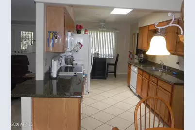 10022 W Kingswood Circle, Sun City, AZ 85351 - Photo 7