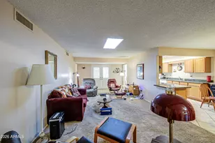 10022 W Kingswood Cir, Sun City, AZ 85351 - Photo 3