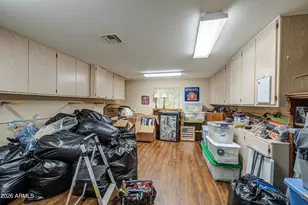 10022 W Kingswood Cir, Sun City, AZ 85351 - Photo 9