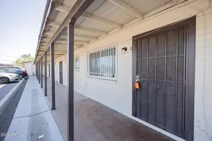 1915 N 26th Pl, Phoenix, AZ 85008 - Photo 1