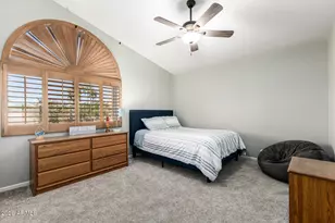 1015 E Liberty Ln, Gilbert, AZ 85296 - Photo 23