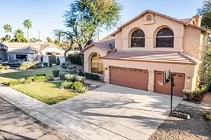 1015 E Liberty Ln, Gilbert, AZ 85296 - Photo 41