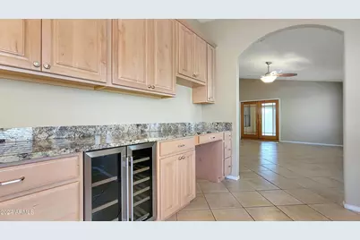 8817 E Dahlia Drive, Scottsdale, AZ 85260 - Photo 9