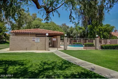 8817 E Dahlia Drive, Scottsdale, AZ 85260 - Photo 15