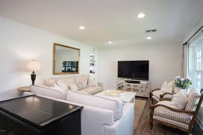 4211 E Whitton Avenue, Phoenix, AZ 85018 - Photo 7