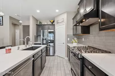 1096 E Flamingo Way, Gilbert, AZ 85297 - Photo 9