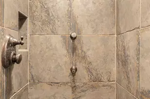 8643 E Sandalwood Dr, Scottsdale, AZ 85250 - Photo 33