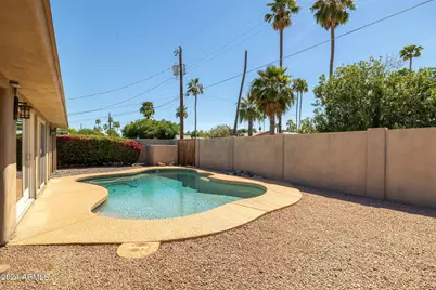 8643 E Sandalwood Drive, Scottsdale, AZ 85250 - Photo 37