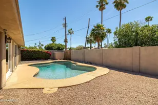 8643 E Sandalwood Dr, Scottsdale, AZ 85250 - Photo 37