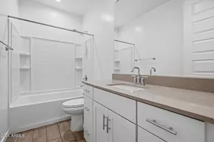 2542 W Pecan Rd, Phoenix, AZ 85041 - Photo 23