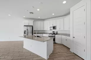 2542 W Pecan Rd, Phoenix, AZ 85041 - Photo 9