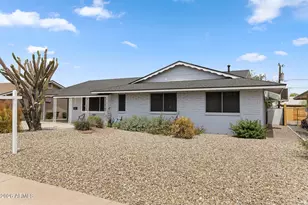 10026 W Riviera Dr, Sun City, AZ 85351 - Photo 3