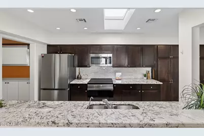 4816 E Earll Drive, Phoenix, AZ 85018 - Photo 9