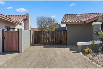 7203 W Bloomfield Road, Peoria, AZ 85381 - Photo 5