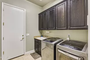 636 E Vermont Dr, Gilbert, AZ 85295 - Photo 23