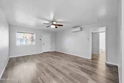 3025 N 32nd Street #Apt 49, Phoenix, AZ 85018 - Photo 3