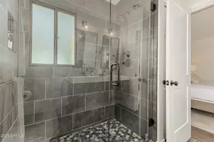 2407 S Allred Dr, Tempe, AZ 85282 - Photo 15