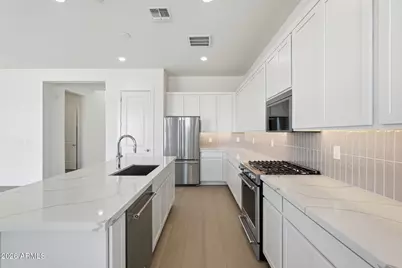 3640 W Horse Trail Way, San Tan Valley, AZ 85144 - Photo 15