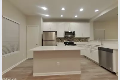 17102 N 185th Lane, Surprise, AZ 85374 - Photo 5