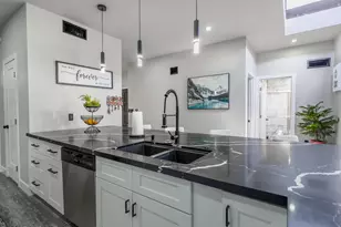 7663 E Pleasant Run, Scottsdale, AZ 85258 - Photo 7