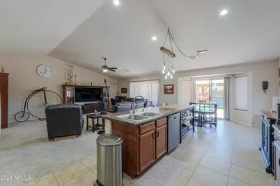 1243 W Castle Drive, Casa Grande, AZ 85122 - Photo 11