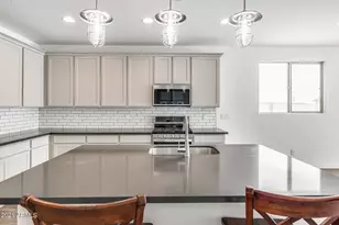 13329 W Lariat Ln, Peoria, AZ 85383 - Photo 11