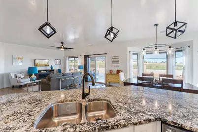 6209 E Saddlehorn Circle, Hereford, AZ 85615 - Photo 9