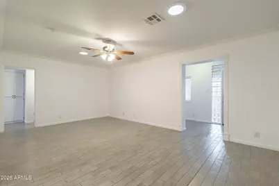 4208 E Wilshire Drive, Phoenix, AZ 85008 - Photo 9