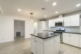 4208 E Wilshire Dr, Phoenix, AZ 85008 - Photo 13