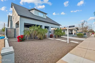 826 N 11th Avenue, Phoenix, AZ 85007 - Photo 1