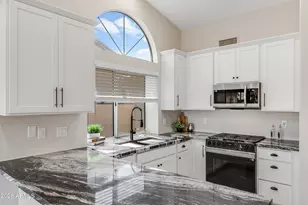 8737 W Kimberly Way, Peoria, AZ 85382 - Photo 3