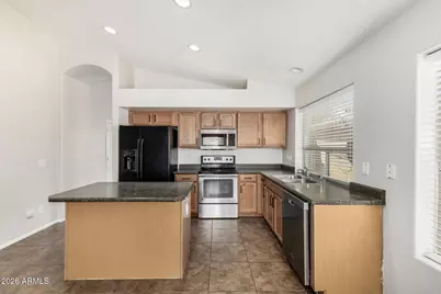 40381 W Robbins Drive, Maricopa, AZ 85138 - Photo 11