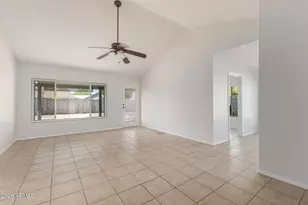 5252 N 102nd Ave, Glendale, AZ 85307 - Photo 9