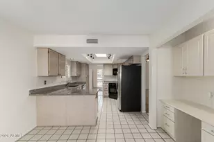 4053 E Sunnyside Dr, Phoenix, AZ 85028 - Photo 11