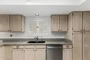 4053 E Sunnyside Dr, Phoenix, AZ 85028 - Photo 13