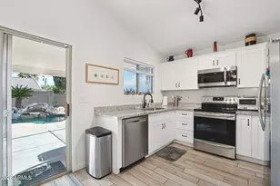 15051 W Kings Dr, Surprise, AZ 85374 - Photo 11