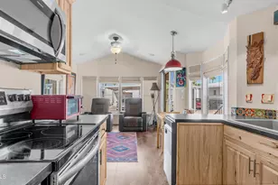 401 Hawks Eye Dr, Apache Junction, AZ 85119 - Photo 17