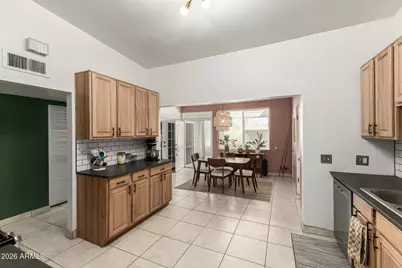 1201 E Rose Lane #9, Phoenix, AZ 85014 - Photo 3