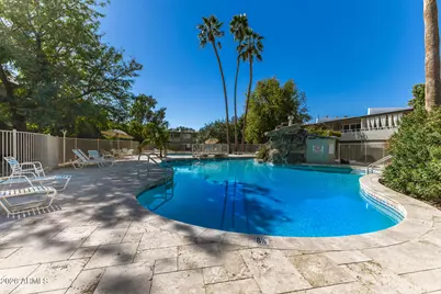 1201 E Rose Lane #9, Phoenix, AZ 85014 - Photo 17