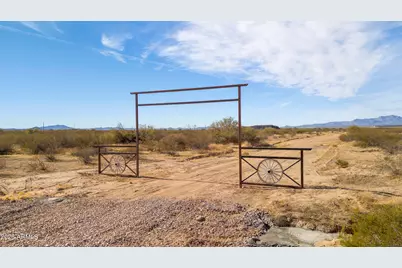 72901 70 1/2 Street, Wenden, AZ 85357 - Photo 3