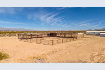72901 70 1/2 Street, Wenden, AZ 85357 - Photo 9