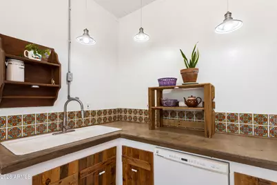 425 Garden Avenue, Bisbee, AZ 85603 - Photo 13